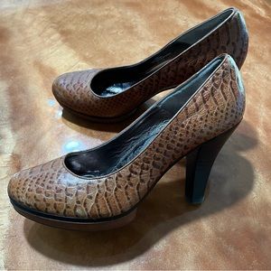 Sofft Brown Leather Platform Heels size 8.5